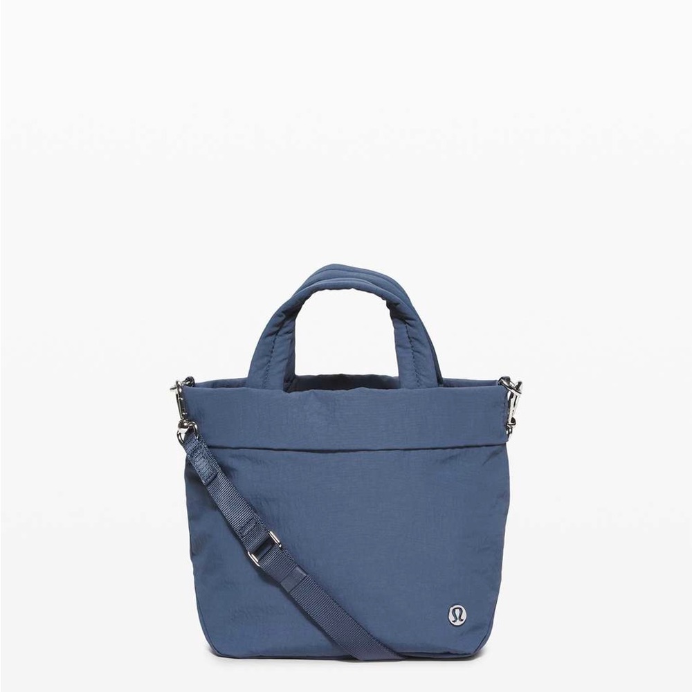Lululemon On My Level Bag *Micro 5L Ink Blue